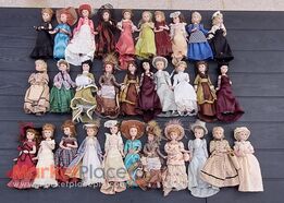 31 κεραμικές κούκλες 22cm