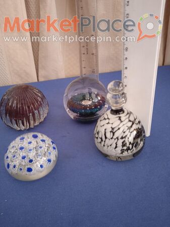 4 Murano paper weight with 3 of them with signiture. - 1.Limassol, Limassol