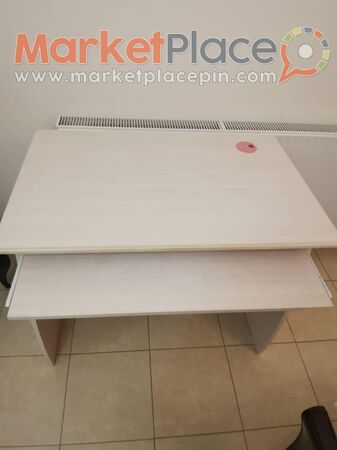 Bargain price -White computer table /desk - Germasogeia, Limassol