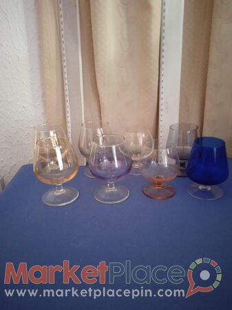 8 παλαιά διάφορα ποτήρια για μπράντυ σε διάφορους χρωματισμούς. - 1.Limassol, Limassol